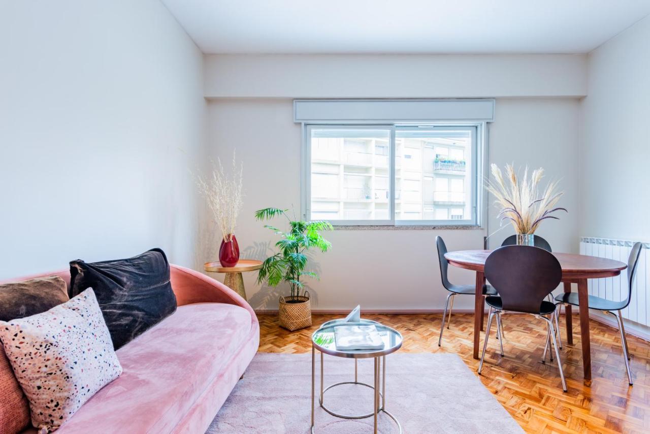 Апартаменти Amazing Duplex - Mid Century Experience & Parking Порту Екстер'єр фото